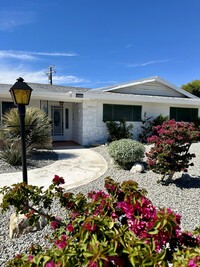 9831 Mesquite Ave in Desert Hot Springs, CA - Foto de edificio - Building Photo