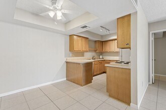 4444 E Paradise Ln in Phoenix, AZ - Building Photo - Building Photo