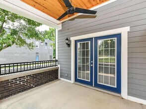 2645 N College Ave, Unit A in Indianapolis, IN - Foto de edificio - Building Photo