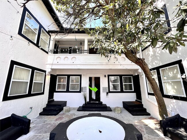 415 Fairview St, Unit 4 in Houston, TX - Building Photo - Building Photo