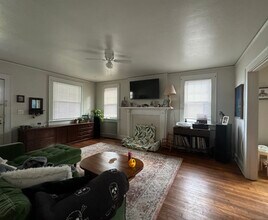 4508 Mayflower Rd, Unit 4508 Mayflower Rd in Norfolk, VA - Building Photo - Building Photo