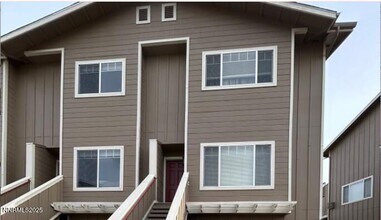 350 Andrew Cahill Ln in Reno, NV - Building Photo - Building Photo