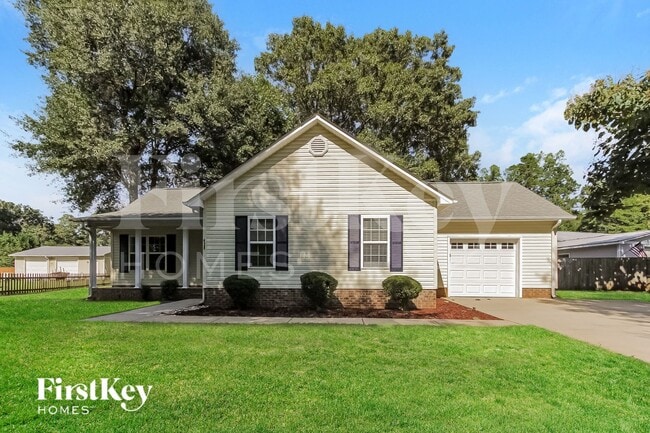 420 W Henry St in Belmont, NC - Building Photo - Building Photo