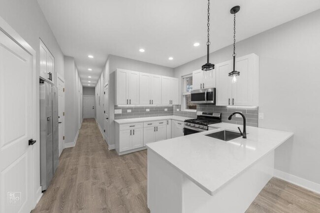 property at 2317 W Taylor St