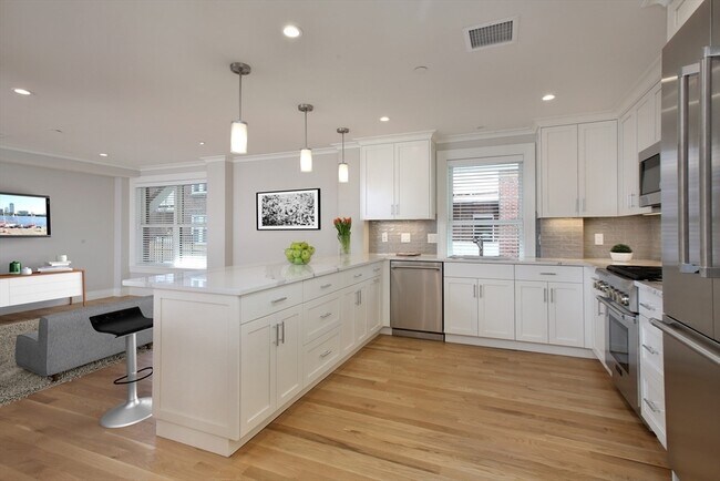 36 Longwood Ave in Brookline, MA - Building Photo - Building Photo