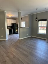 2230 Valley Edge Dr, Unit 101 in Raleigh, NC - Foto de edificio - Building Photo