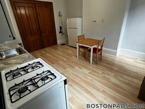 94 Mt Pleasant Ave in Boston, MA - Building Photo - Building Photo