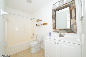 907 NE 10th Terrace in Cape Coral, FL - Building Photo - Building Photo