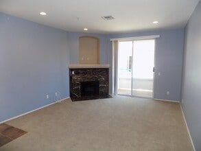 11436 Via Rancho San Diego in El Cajon, CA - Foto de edificio - Building Photo