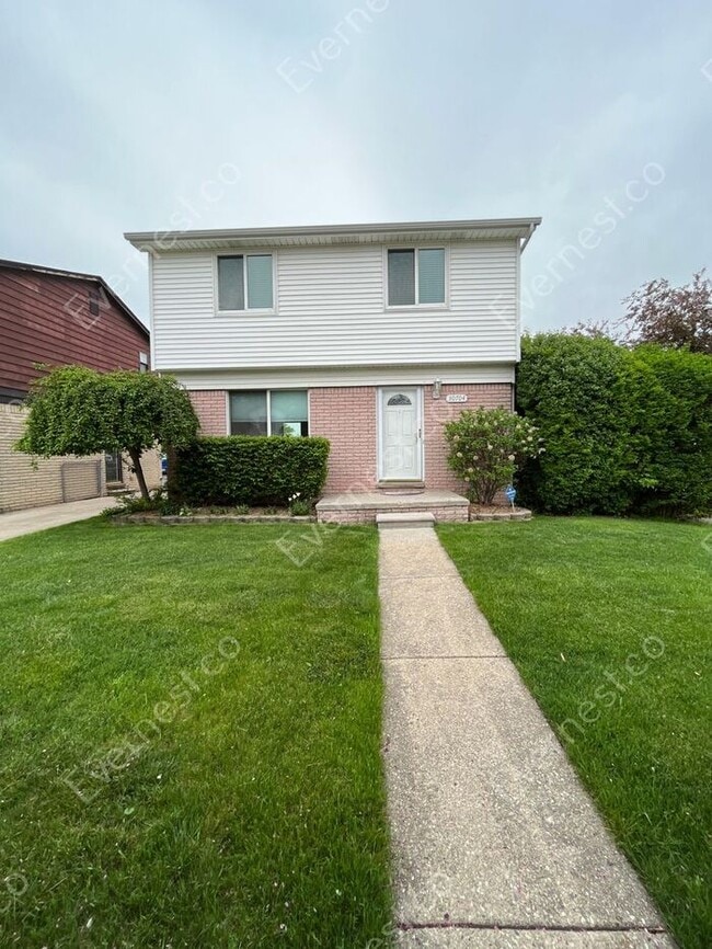 30704 Osmun St in Madison Heights, MI - Building Photo - Building Photo