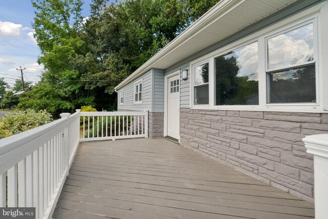 501 Bloomfield Dr in Mount Holly, NJ - Building Photo - Building Photo