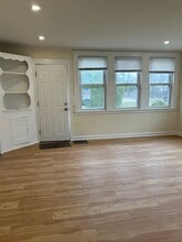 409 Adams St, Unit 5 in Abington, MA - Building Photo - Building Photo