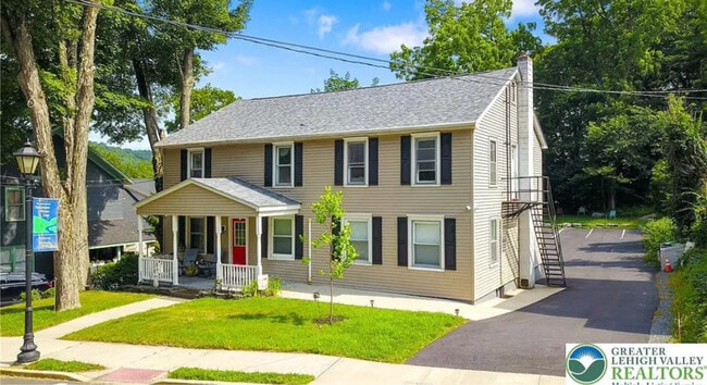 36 Main St