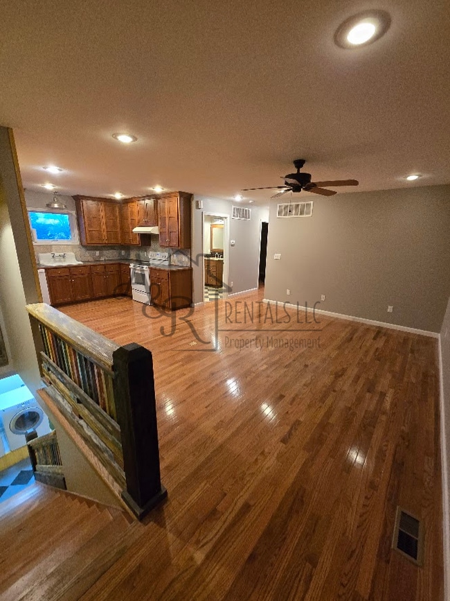 301 E 7th St in Pittsburg, KS - Building Photo - Building Photo