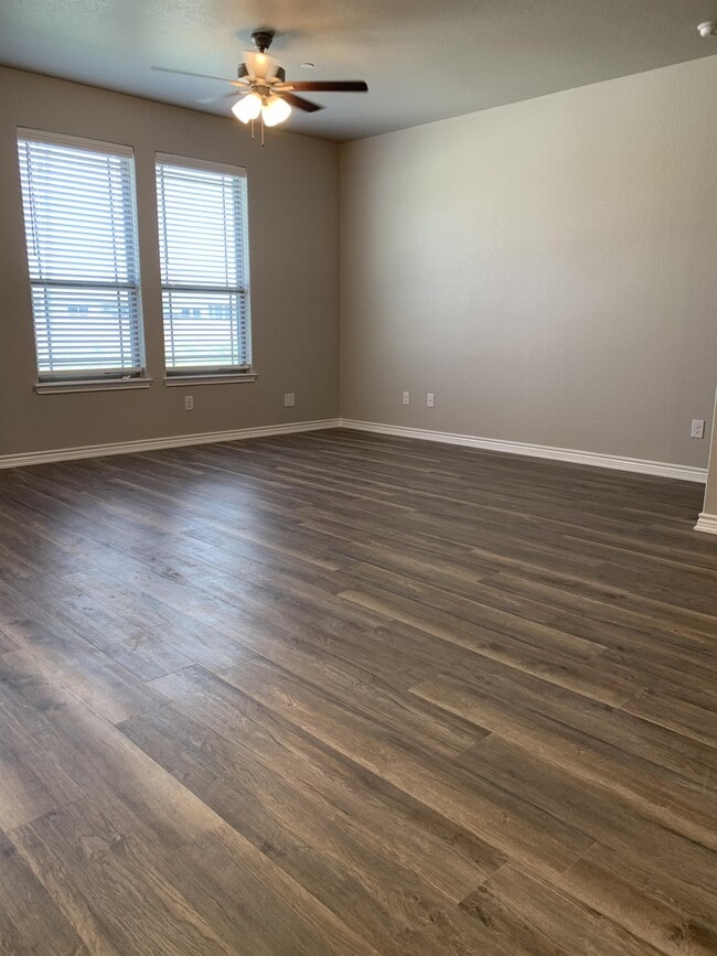 7611 Stonehollow in Temple, TX - Building Photo - Building Photo