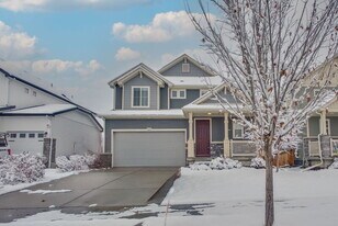 16417 E 111th Pl in Commerce City, CO - Building Photo