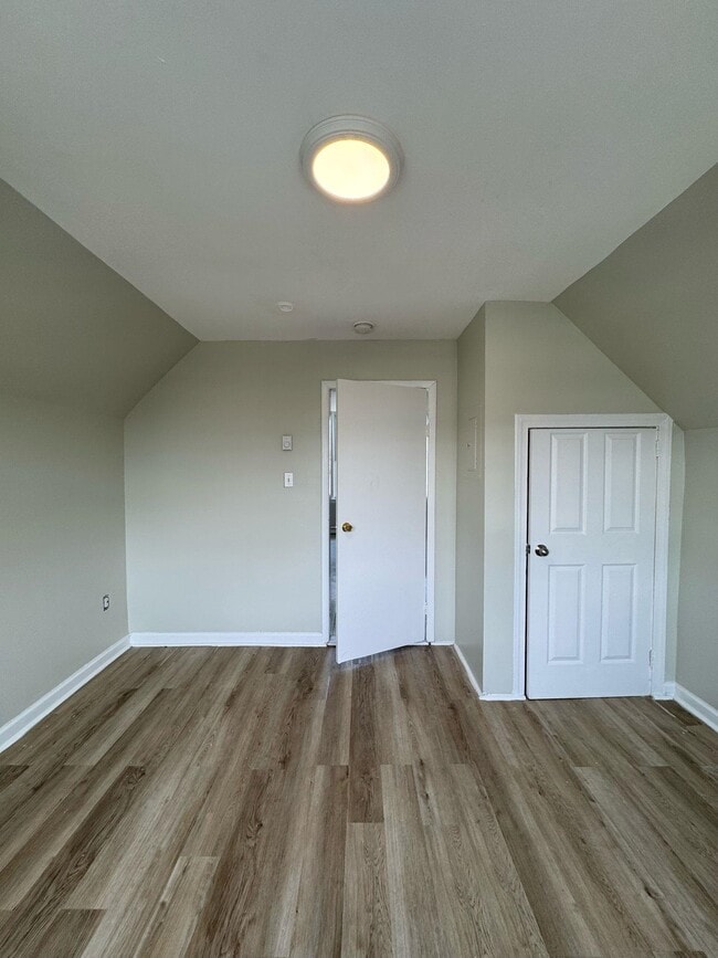 360 Grove St in Newark, NJ - Building Photo - Building Photo