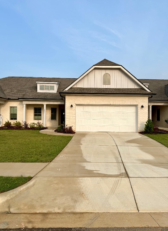 property at 6064 Gardner Maples Dr SE