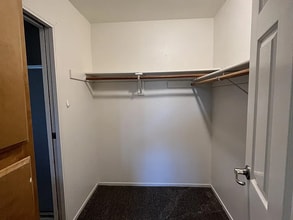 232 N Lemoore Ave in Lemoore, CA - Building Photo - Building Photo