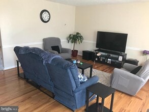 307 Willowbrook Ct in Winchester, VA - Building Photo - Building Photo