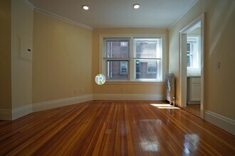 10 Beals St in Brookline, MA - Building Photo - Building Photo