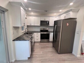 3419 Van Nuys Loop in New Port Richey, FL - Building Photo - Building Photo