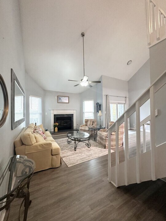 2301 Beach Haven Dr in Virginia Beach, VA - Building Photo