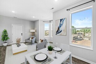 270 N 10th St in Noblesville, IN - Building Photo