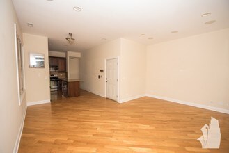 3247 N Seminary Ave in Chicago, IL - Building Photo - Building Photo