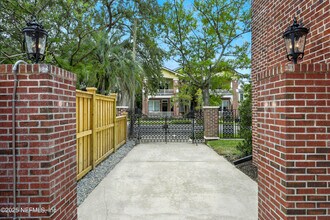 2131 St Johns Ave in Jacksonville, FL - Building Photo - Building Photo