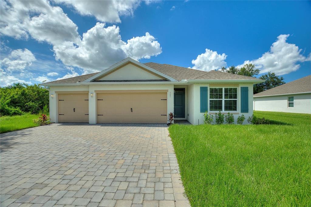 347 Seasons Dr in Punta Gorda, FL - Building Photo