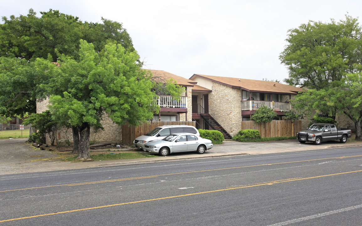 8905 Parkfield Dr in Austin, TX - Building Photo