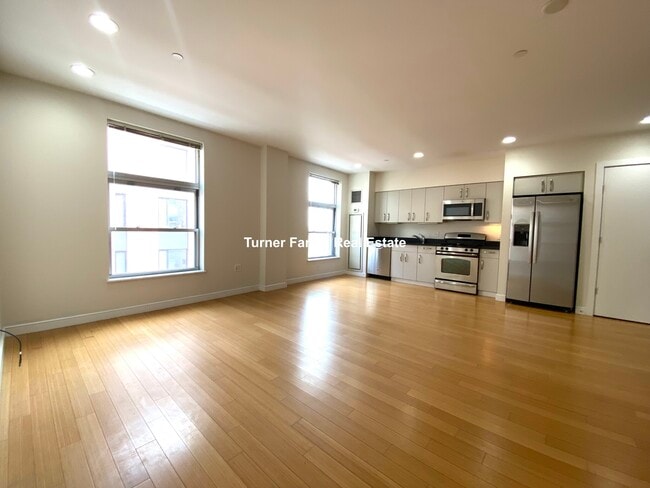 609 Albany St, Unit 407