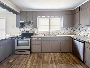 444 Plaza Dr in Birmingham, AL - Building Photo - Building Photo