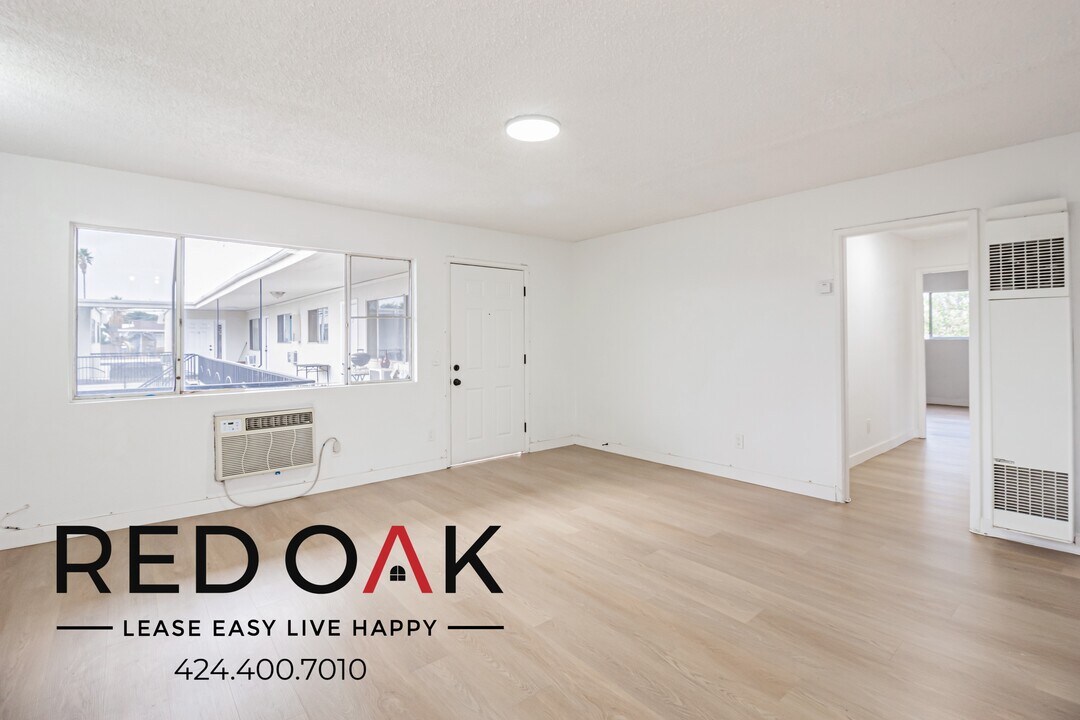 26674 Ward St in Highland, CA - Foto de edificio