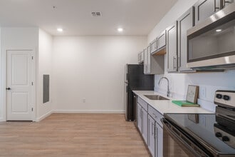 Fairway Flats Apartments in York, PA - Building Photo - Interior Photo