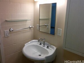 1643 Clark St in Honolulu, HI - Building Photo - Building Photo