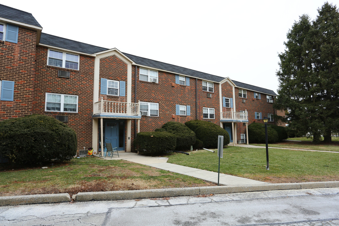 Norris Hills at Calamia Dr in Norristown, PA - Building Photo