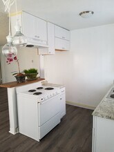 2107 Earl Ave in Long Beach, CA - Building Photo - Building Photo