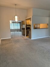 25 Little Oak Ln in Rocky Hill, CT - Building Photo - Building Photo