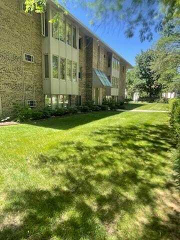 1400 Morton Ave, Unit 2B in Ann Arbor, MI - Building Photo - Building Photo