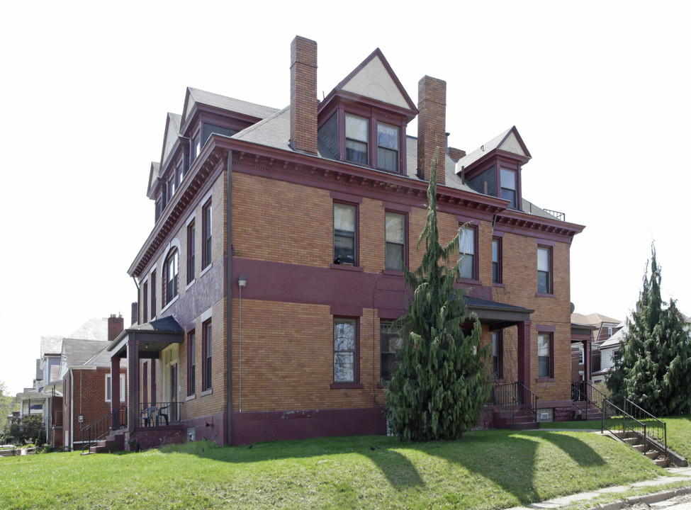 500 Beechwood Ave in Carnegie, PA - Foto de edificio