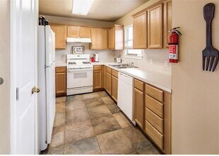 2443 Pintail Loop, Unit 05-203 in College Station, TX - Building Photo - Building Photo