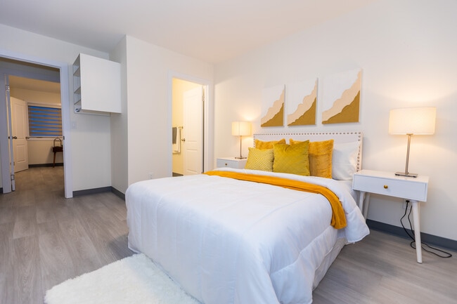 Templeton Townhomes in Winnipeg, MB - Building Photo - Building Photo