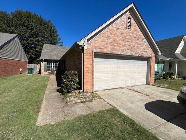 property at 830 Grant Dr