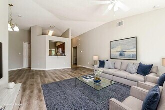 11733 Brenford Crest Dr in Riverview, FL - Building Photo - Building Photo