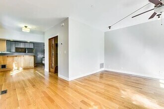 2128 N Hoyne Ave in Chicago, IL - Building Photo - Building Photo