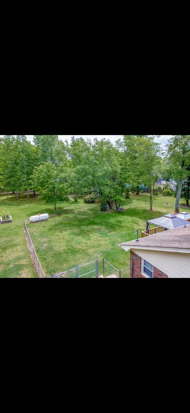 property at 2173 Holly Ct