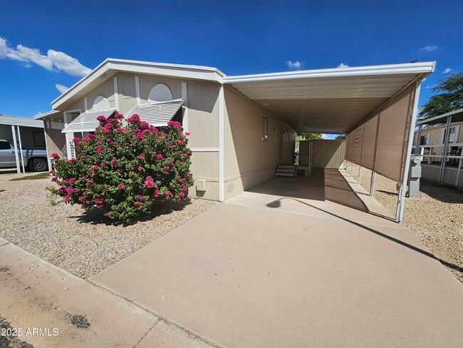 property at 1505 N Evergreen St