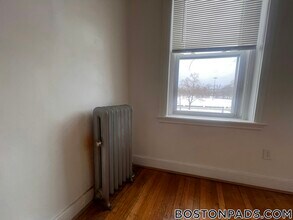 151 Park Dr, Unit 16 in Boston, MA - Building Photo - Building Photo